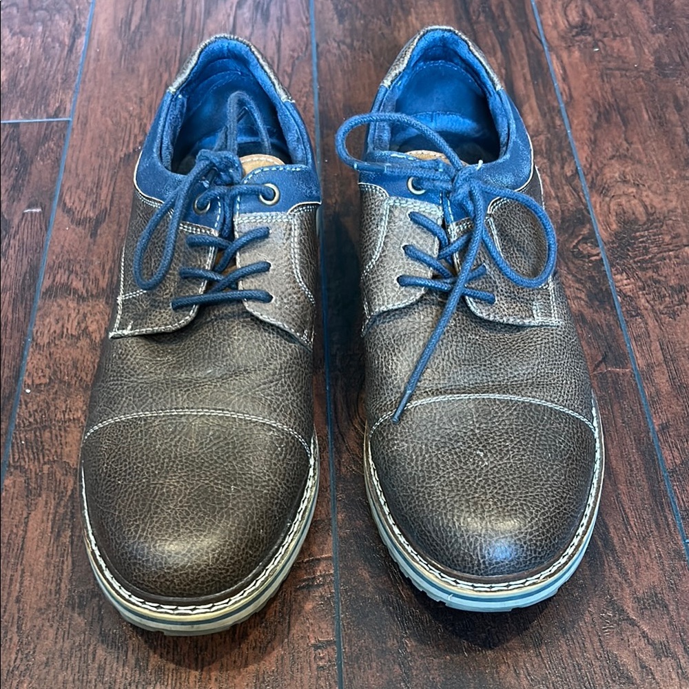 Classic Brown Leather Derby Shoes with Stitched Sole - Picture 2 of 8
